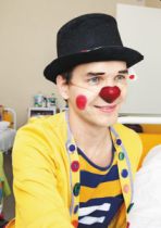 КЛОУН, КОТОРЫЙ ЖИВЕТ В БОЛЬНИЦЕ